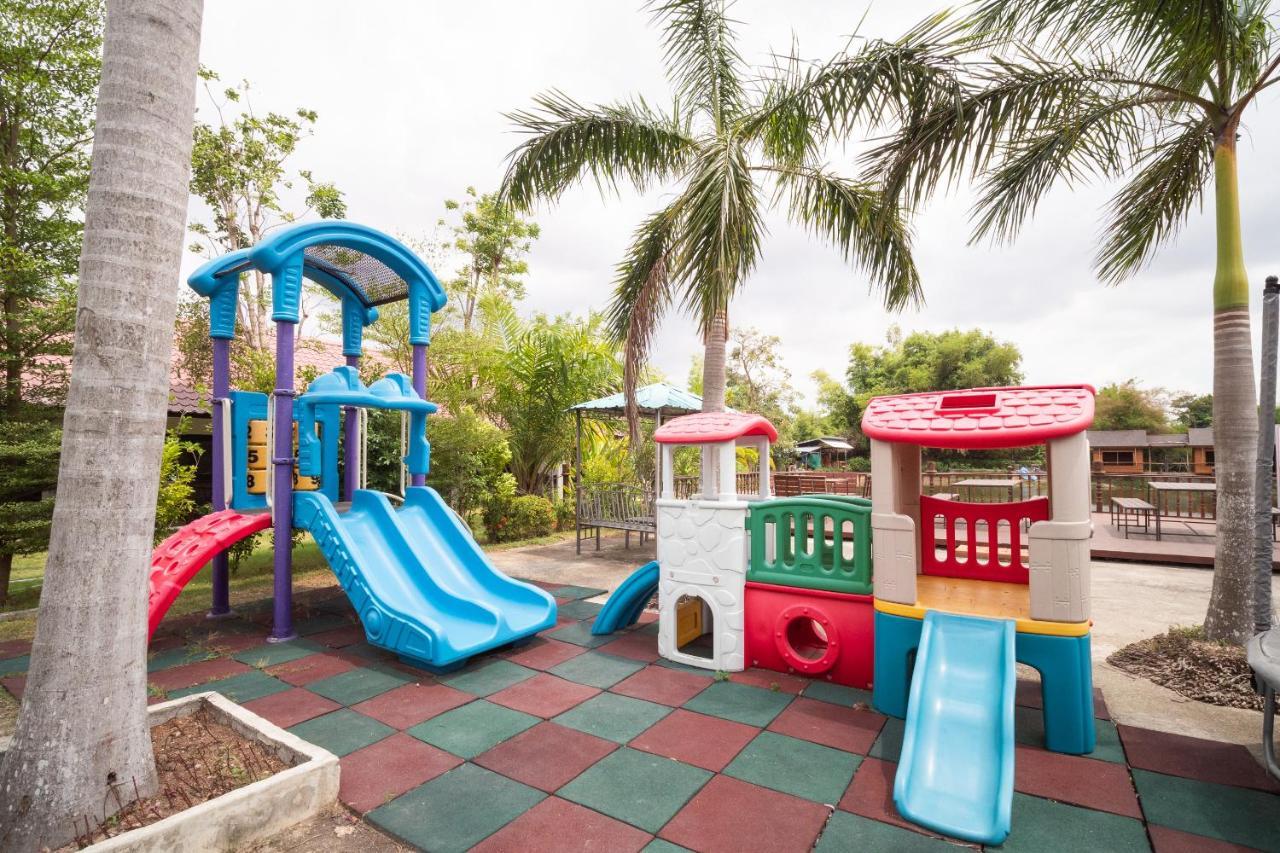 Oyo 837 Baan Kiang Nam Resort Банг Ламунг Екстериор снимка