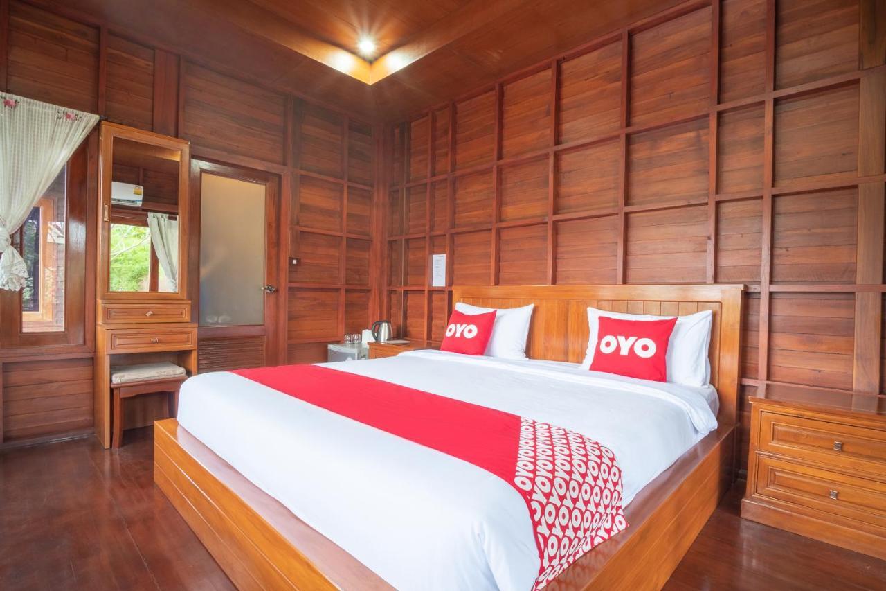 Oyo 837 Baan Kiang Nam Resort Банг Ламунг Екстериор снимка